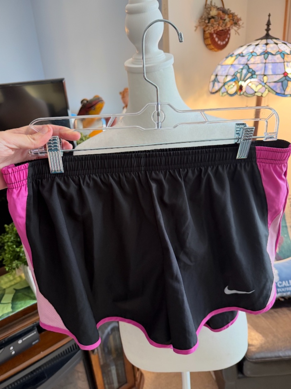 Nike Women's Shorts Dri-Fit Tempo Black & Pink Large NWT